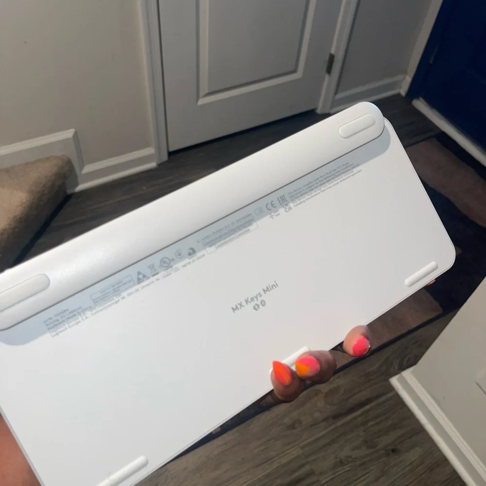 Logitech White Wireless Keyboard